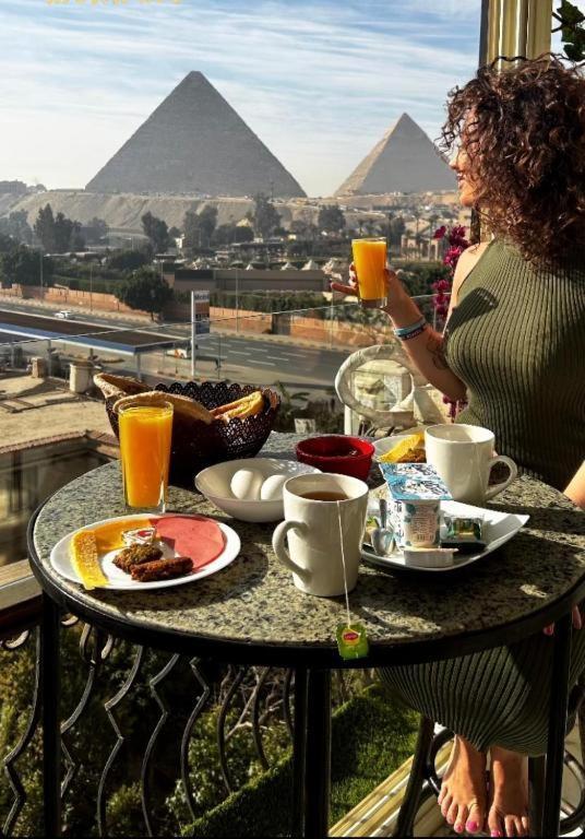 Unique Pyramids Boutique Inn Kafret el-Gabal Exterior foto